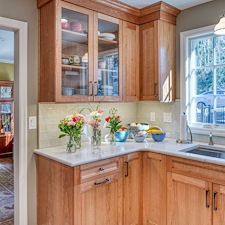 Warm-Inviting-Kitchen-with-Natural-Wood-and-Timeless-Detail 7